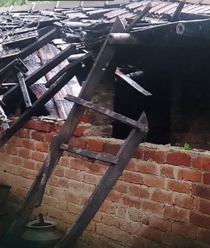 മഴയിൽ വീട് തകർന്നു