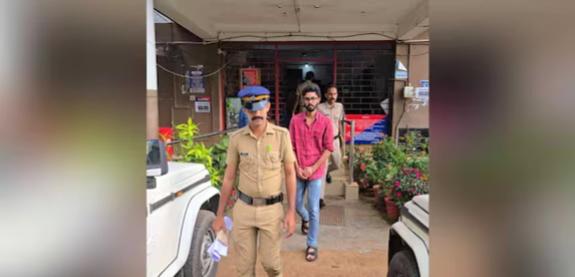 ലൈംഗിക ചുവയോടെ ഇടപെട്ടു; വനിതാ ദന്തഡോക്ടറെ വായിൽ തുണി തിരുകി പീഡിപ്പിക്കാൻ ശ്രമം, വീണ്ടും മൊഴിയെടുത്ത് പൊലീസ്
