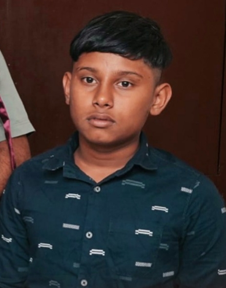 വിദ്യാർത്ഥി  വീടിനുള്ളില്‍ മരിച്ച നിലയില്‍