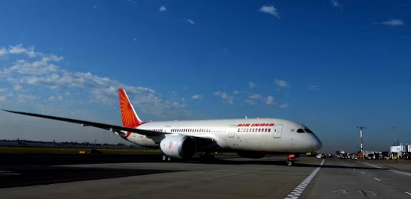 എൻജിനിൽ തീ; എയർ ഇന്ത്യ വിമാനം അടിയന്തരമായി തിരിച്ചിറക്കി