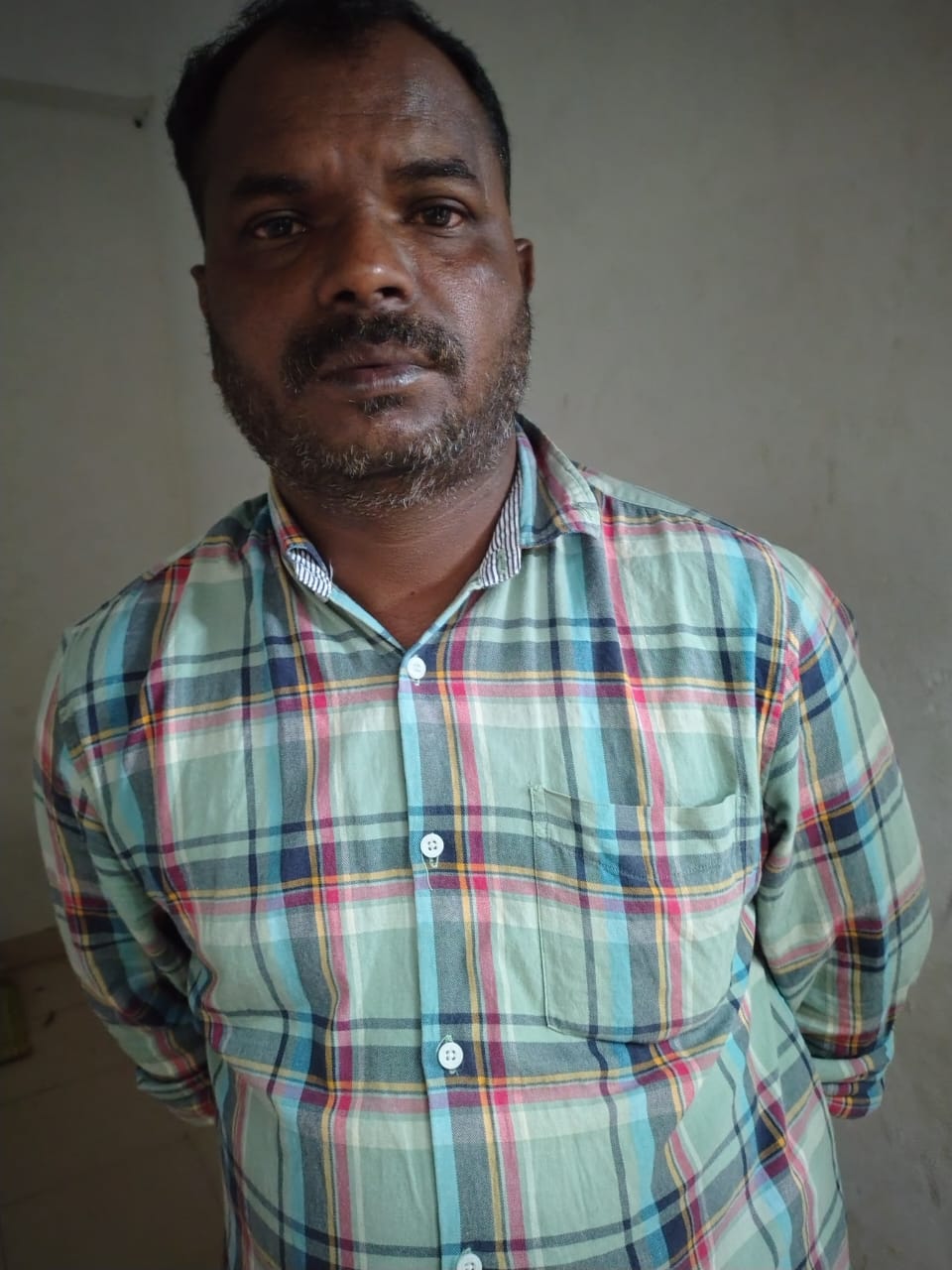 വില്പനയ്ക്കായി സൂക്ഷിച്ചു വെച്ച മദ്യം പിടികൂടി :ഒരാൾ അറസ്റ്റിൽ