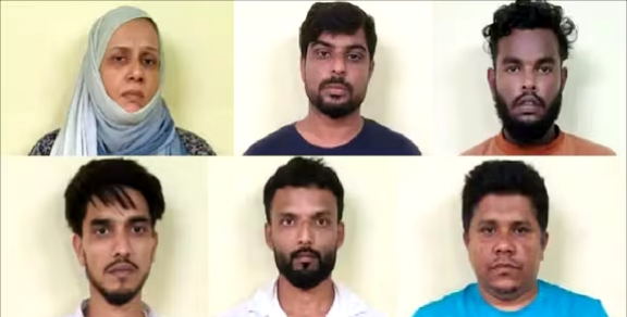 ഫോണിലൂടെ പരിചയം, നേരിൽ കാണാമെന്ന് പറഞ്ഞ് വിളിച്ചുവരുത്തി; മലയാളി യുവാവിനെ ഹണിട്രാപ്പിൽ കുടുക്കിയ 43കാരിയും സംഘവും പിടിയിൽ