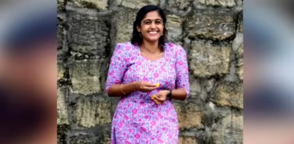 പിണങ്ങിയ ഭാര്യയെ വീട്ടിലെത്തി കൂട്ടിക്കൊണ്ടു പോയി, പിന്നാലെ തൂങ്ങി മരിച്ച നിലയിൽ; മകൾ ആത്മഹത്യ ചെയ്യില്ലെന്ന് കുടുംബം