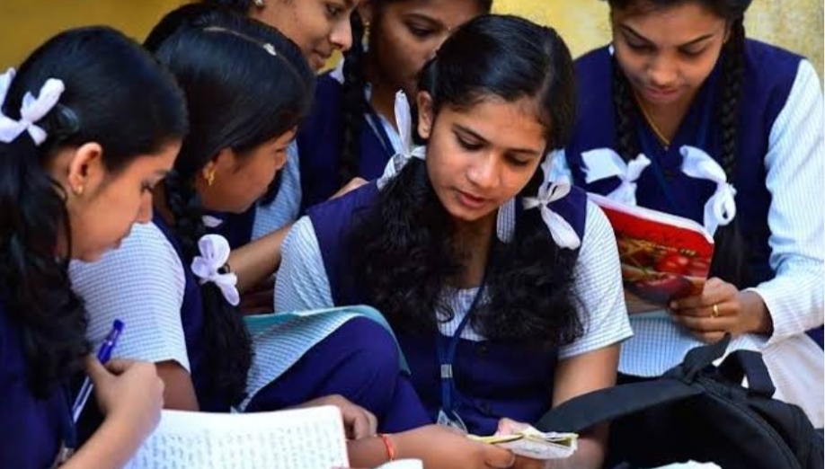 ‘കുട്ടികൾ തോറ്റാൽ ഉത്തരവാദി അധ്യാപകൻ