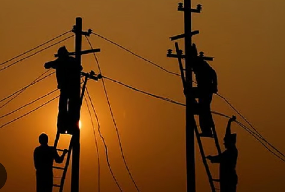 വൈദ്യുതി ബില്ലടയ്ക്കാന് ഇനി പണമായി സ്വീകരിക്കുക 1000 രൂപ വരെ മാത്രം