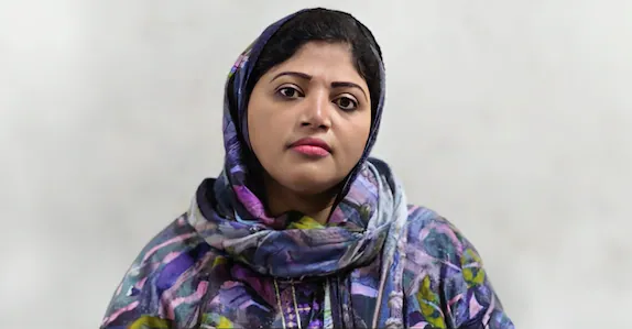 സ്വർണം വാങ്ങാനെന്ന വ്യാജേന എത്തി മാല മോഷ്ടിച്ച് മുങ്ങി; യുവതിയെ കുടുക്കി സിസിടിവി ദൃശ്യം