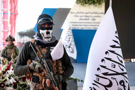 അഫ്ഗാനിൽ ഇന്റർനെറ്റ് നിരോധിച്ച് താലിബാൻ, പൂർണ ‘ബ്ലാക്ക്ഔട്ട്’; വിമാന സർ‌വീസുകളും നിലച്ചു