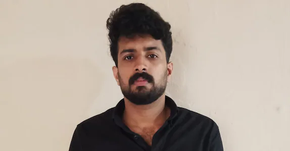 മഞ്ചാടിക്കുരു വലുപ്പമുള്ള ക്യാമറ; ഒളിപ്പിച്ചത് ഷർട്ടിൽ, പിഎസ്സി ഉദ്യോഗസ്ഥർ ഞെട്ടി, ‘ഹൈടെക്’ കോപ്പിയടി പൊളിഞ്ഞതിങ്ങനെ