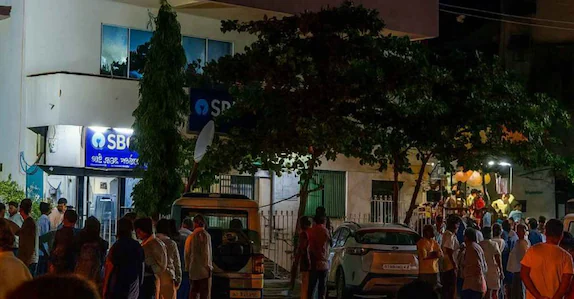 เดธเตเดจเดฟเด เดตเตเดทเด, เดเตเดฏเดฟเตฝ เดคเตเดเตเดเต; 20 เดเดฟเดฒเต เดธเตเดตเตผเดฃเดตเตเด เดเดฐเตเดเตเดเดฟ เดฐเตเดชเดฏเตเด เดเดตเตผเดจเตเดจเดคเต เดเดฃเตเดฃเดเดเตเดเตเดคเตเดฑเดเตเดเตเด เดตเตเดเดคเตเดคเดฟเตฝ