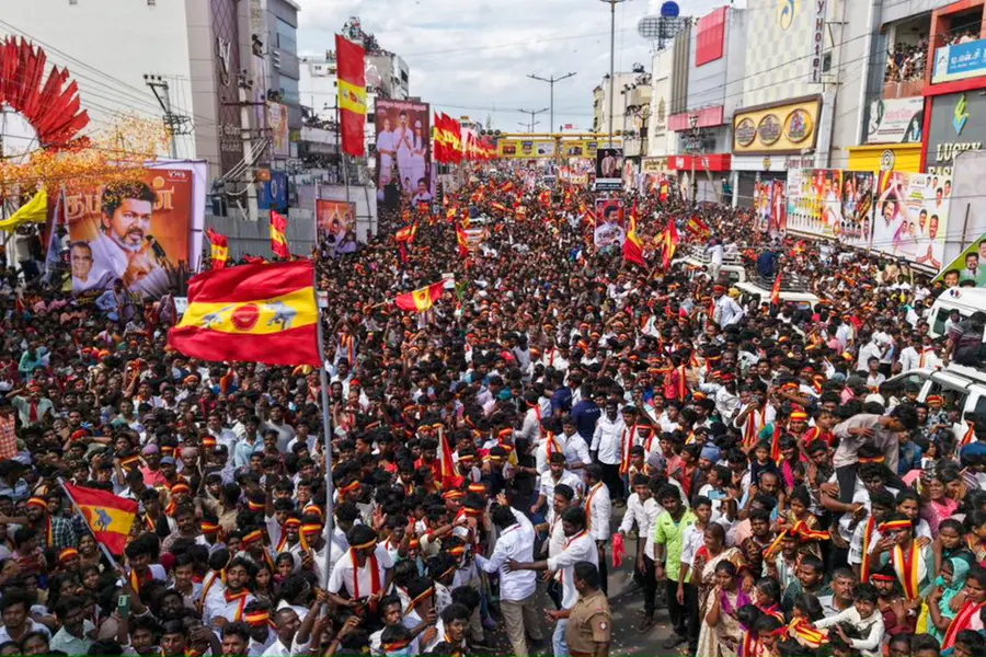 വിജയ്യുടെ റാലിയിൽ വൻ ദുരന്തം, 31 മരണം, 50ലേറെ പേർക്ക് പരിക്ക്