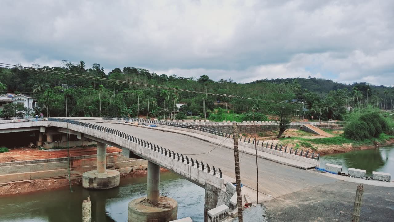 เดชเตเดฒเดฟเดเตเดเดพเดเตเดเต เดเดเดตเต เดชเดพเดฒเด เดฏเดฅเดพเดฐเตโเดคเตเดฅเตเดฏเดคเตเดคเดฟเดฒเตเดเตเดเต