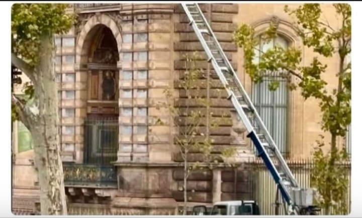 വെറും 7 മിനിറ്റിനുള്ളിൽ പാരീസിനെ നടുക്കിയ മോഷണം; ലുവർ മ്യൂസിയത്തിൽ നിന്ന് കവർന്നത് അമൂല്യ ആഭരണങ്ങൾ