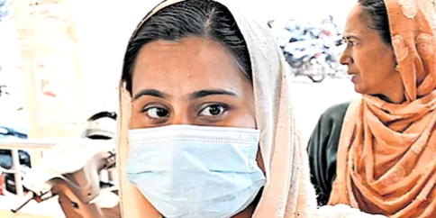 ട്യൂബിന്റെ രണ്ടറ്റവും ധമനികളിൽ ഒട്ടിച്ചേർന്നു; യുവതിയുടെ നെഞ്ചിലെ ഗൈഡ് വയർ നീക്കാനുള്ള ശസ്ത്രക്രിയ പരാജയം