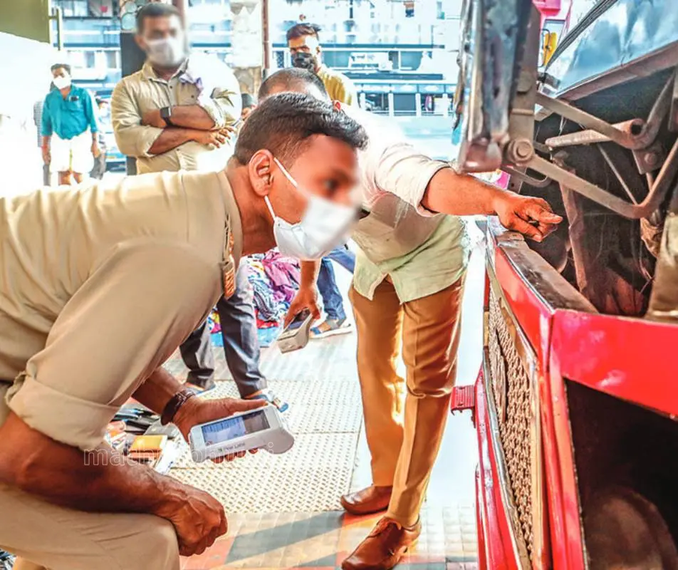 เดชเตเดฐเตเดตเดฑเตเดฑเต เดฌเดธเตเดเดณเดฟเดฒเต เดเดฏเตผ เดนเตเดพเดฃเดฟเดจเต เดธเตเดชเตเดชเตผ เดเตเดเตเดเต, เดเดฃเตเดเตเดคเตเดคเดฟเดฏเดฟเดฒเตเดฒเตเดเตเดเดฟเดฒเตโ เดเดฆเตเดฏเตเดพเดเดธเตเดฅเดจเต เดชเดฃเดฟเดเดฟเดเตเดเตเด