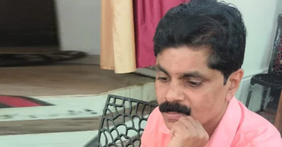 വിരമിക്കാൻ ഒരു മാസം മാത്രം ബാക്കി, കെഎസ്ഇബി ഉദ്യോഗസ്ഥൻ പുഴയിൽ ചാടി മരിച്ചു