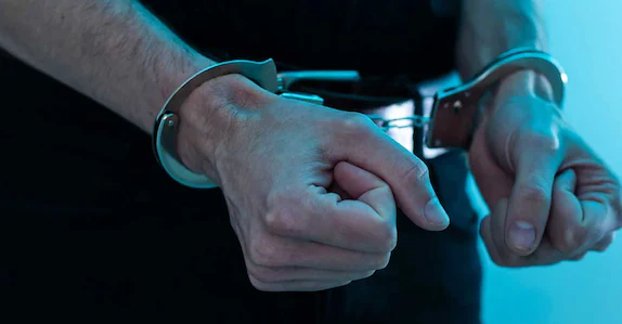 യുവാവിന്റെ ജനനേന്ദ്രിയം മുറിച്ചു, കണ്ണ് കുത്തിപ്പൊട്ടിച്ചു; പാസ്റ്റർ പിടിയിൽ, സിസിടിവി ദൃശ്യങ്ങൾ കണ്ടെത്തി പൊലീസ്