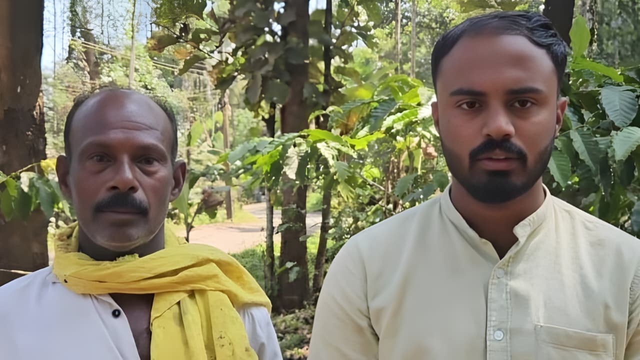 മകൻ എൽഡിഎഫ് സ്ഥാനാർഥി; പിതാവിന് തൊഴിൽ വിലക്കേർപ്പെടുത്തിയെന്ന് പരാതി