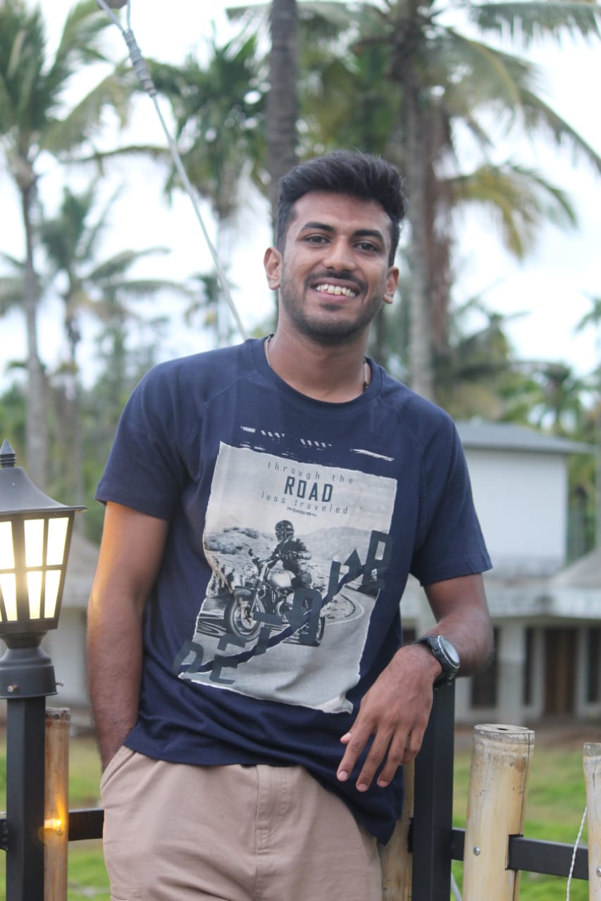 വാഹനാപകടത്തിൽ യുവാവ് മരിച്ചു