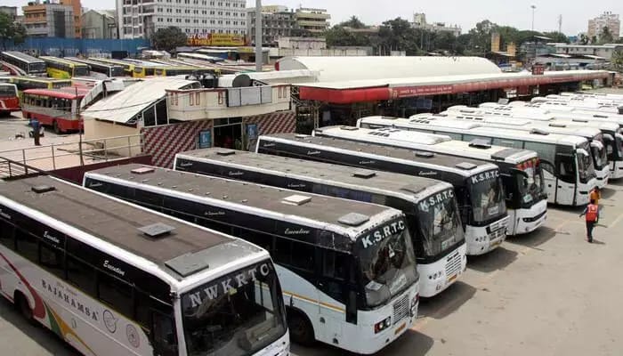 അമിത നികുതി: അന്തർ സംസ്ഥാന സ്വകാര്യ ബസ് സമരം ശക്തമാകുന്നു; യാത്രക്കാർ ദുരിതത്തിൽ