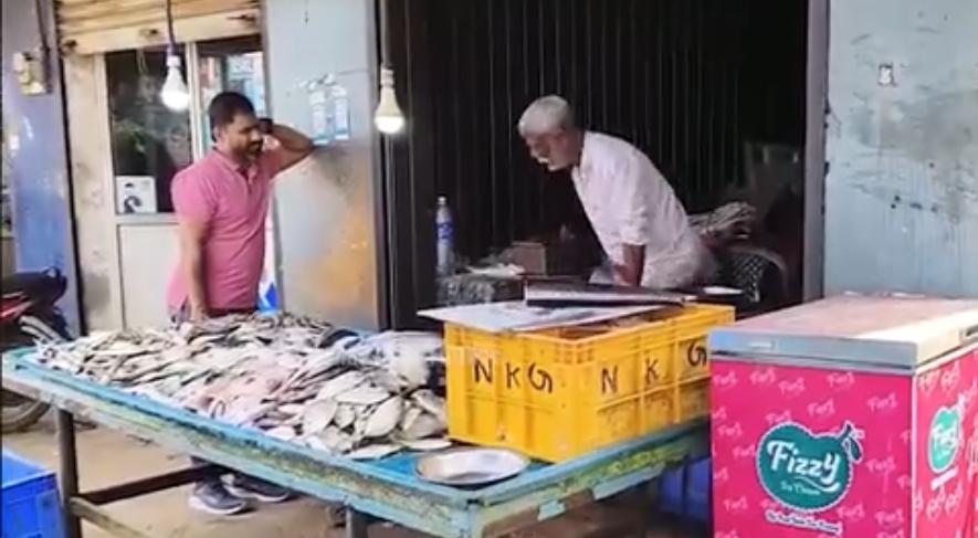 മീൻ ആവശ്യപ്പെട്ട് കടയിലെത്തിയ യുവാവ് പണം അപഹരിച്ച് മുങ്ങിയതായി പരാതി