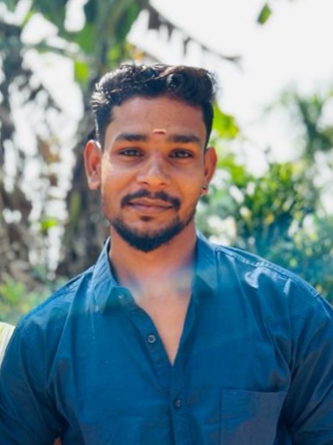 വൈദ്യുതി പോസ്റ്റുകൾ മാറ്റുന്നതിനിടെ ഷോക്കേറ്റ് കെഎസ്ഇബി ജീവനക്കാരൻ മരിച്ചു