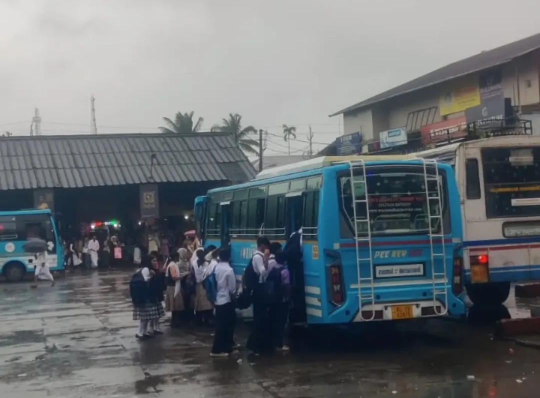 സുൽത്താൻ ബത്തേരി മലവയൽ അമ്പുകുത്തി എടക്കൽ അമ്പലവയൽ പ്രൈവറ്റ് ബസ് പണിമുടക്ക് ചർച്ച ഇന്ന്