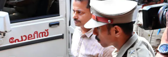 ശുചിമുറിയിലെ രക്തക്കറ നിർണായകമായി, വിവാദ വെളിപ്പെടുത്തലുകൾ; തളരാതെ പോരാടി കുട്ടിയുടെ മാതാവ്