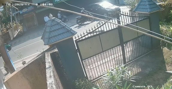 കാറുമായി 16കാരന്റെ പരാക്രമം; ഇടിച്ചത് ഒട്ടേറെ വാഹനങ്ങളിൽ, വയോധികയ്ക്ക് പരിക്ക്