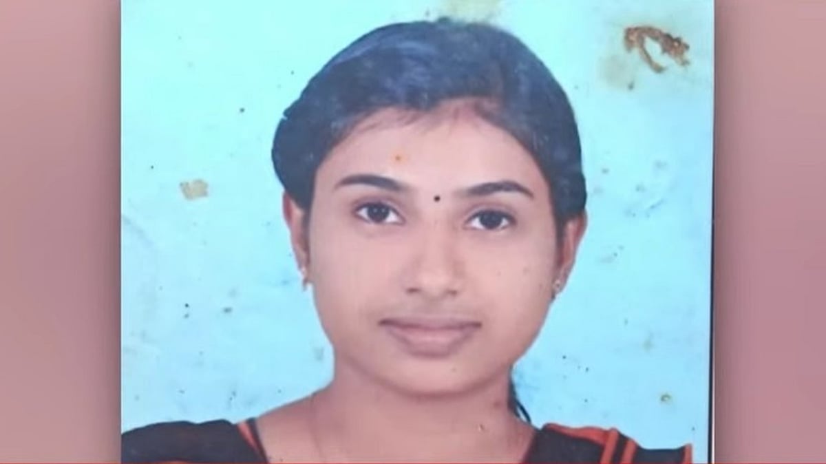 เดชเตเดฐเดฃเดฏเดชเตเดชเด: เดชเตเตบเดเตเดเตเดเดฟเดฏเต เดเตเดคเตเดคเดฟเดตเตเดดเตเดคเตเดคเดฟ เดคเตเดเตเดณเตเดคเตเดคเดฟ เดเตเดจเตเดจเต; เดชเตเดฐเดคเดฟเดเตเดเต เดเตเดตเดชเดฐเตเดฏเดจเตเดคเด