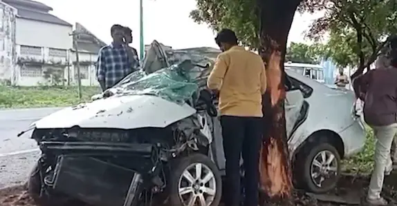 เดเดจเดคเตเดค เดฎเดดเดฏเดฟเตฝ เดเดพเตผ เดจเดฟเดฏเดจเตเดคเตเดฐเดฃเด เดตเดฟเดเตเดเต เดฎเดฐเดคเตเดคเดฟเดฒเดฟเดเดฟเดเตเดเต; 3 เดกเตเดเตเดเตผเดฎเดพเตผ เดฎเดฐเดฟเดเตเดเต, 2 เดชเตเดฐเตเดเต เดจเดฟเดฒ เดเตเดฐเตเดคเดฐเด