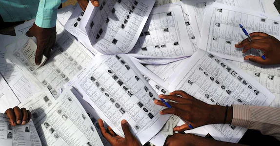 เดฌเดฒเดชเตเดฐเดฏเตเดเดคเตเดคเดฟเดฒเตเดเต เดเดธเตเดเดเตผ เดจเดเดชเตเดชเดพเดเตเดเตเดจเตเดจเตโ: เดฌเดฟเดเตฝเด เดเตเดดเดเตเดเตเดตเตเดฃเต, เดเตเตฝเดเตเดเดคเตเดคเดฏเดฟเดฒเตเด เดชเตเดฐเดคเดฟเดทเตเดงเด