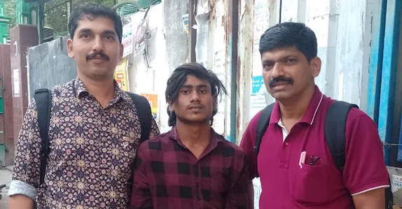 เดชเดคเดฟเดฎเตเดจเตเดจเตเดเดพเดฐเดฟเดเตเดเต เดชเตเดกเดจเด, เดเตเดฑเตเดต เดธเดเดเดคเตเดคเดฟเดจเดฟเดเดฏเดฟเตฝ เดชเตเดฐเดคเดฟเดฏเตเดเต เดเดณเดฟเดตเต เดเตเดตเดฟเดคเด; เดธเดพเดนเดธเดฟเดเดฎเดพเดฏเดฟ เดเดธเตเดฑเตเดฑเดกเดฟเดฏเดฟเดฒเตเดเตเดคเตเดคเต เดชเตเดฒเตเดธเต