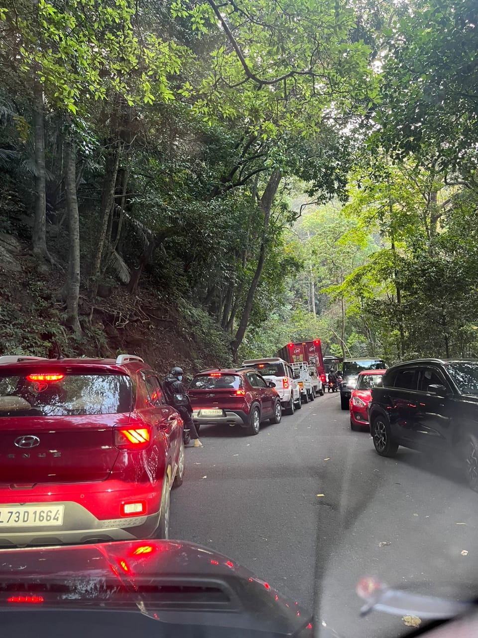 താമരശ്ശേരി ചുരത്തിലെ ഗതാഗതക്കുരുക്കിന് ശാശ്വത പരിഹാരം വേണമെന്ന് കെ.സി.വൈ.എം മാനന്തവാടി രൂപത