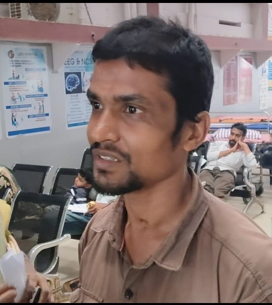 ലോറിക്ക് കല്ലെറിഞ്ഞ് പോലീസ്: ഡ്രൈവറെ മർദ്ദിച്ചതായി പരാതി