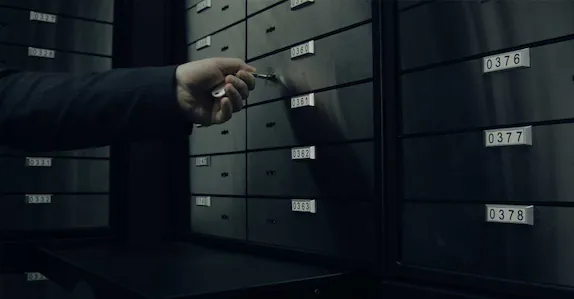 എല്ലാ ശനിയും അവധി വേണം, ജീവനക്കാർ പണിമുടക്കിലേക്ക്; ബാങ്കുകളുടെ പ്രവർത്തനം ചൊവ്വാഴ്ച തടസ്സപ്പെടും