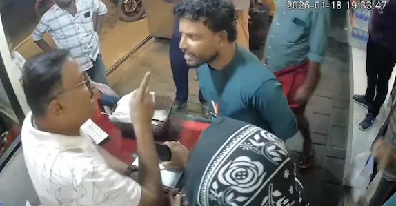 പൊറോട്ടയ്‌ക്കൊപ്പം സൗജന്യമായി ഗ്രേവി നൽകിയില്ല, അടിയോടടി; ഹോട്ടൽ ഉടമയ്ക്കും ഭാര്യയ്ക്കും പരുക്ക്