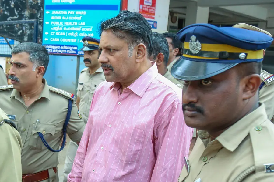 2024-ൽ രണ്ടരക്കോടി നിക്ഷേപിച്ചു, ബാങ്ക് പൂട്ടിപ്പോയിട്ട് പരാതിപോലും നൽകാതെ കണ്ഠര് രാജീവര്; ദുരൂഹത