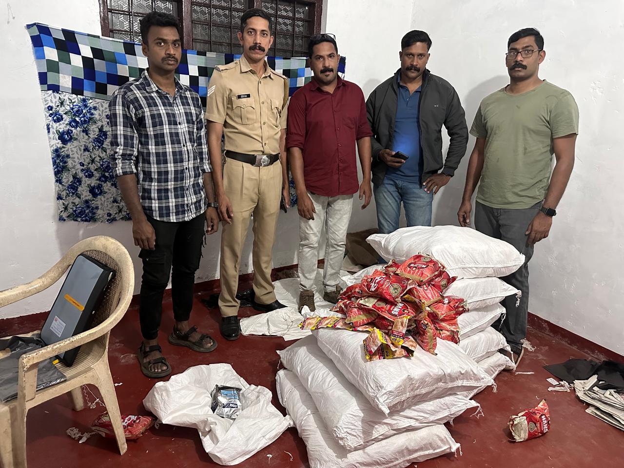 വൻ ഹാൻസ് ശേഖരം പിടികൂടി