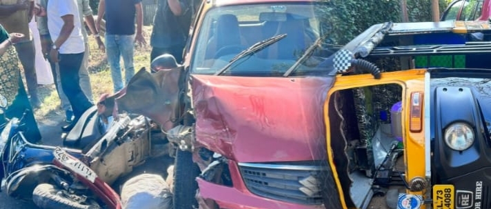 ബീനാച്ചിയിൽ വാഹനാപകടം; നാലുപേർക്ക് പരിക്ക്