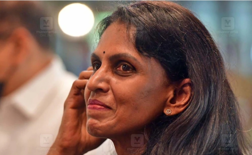 അതിജീവിതമാരുടെ പേര് വെളിപ്പെടുത്തി; ശ്രീലേഖയ്ക്ക് എതിരെ പോക്സോ കേസ്