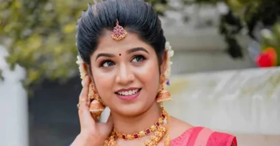 രാസലഹരി വേട്ട: മലയാളി നടി അഞ്ജു കൃഷ്ണയും സഹസംവിധായികയും അറസ്റ്റിൽ