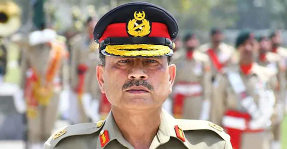 ‘ഐഡി കാണിക്കൂ’; പാക്ക് സൈനിക മേധാവിയെ തടയാൻ ശ്രമിച്ച് സുരക്ഷാ ജീവനക്കാരൻ