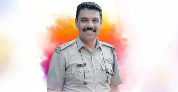 പൊലീസുകാരുടെ വഴിവിട്ട കാര്യങ്ങൾ റിപ്പോർട്ട് ചെയ്തു: സ്വയം വിരമിച്ച് എസ്ഐ