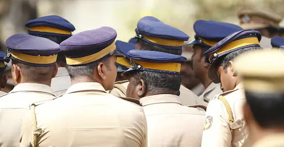 സിപിഎമ്മിന് വേണ്ടപ്പെട്ടവർക്ക് പൊലീസിൽ പിൻവാതില്‍ നിയമനം; ഡിജിപിയുടെ ഉത്തരവിൽ ‘രഹസ്യപരീക്ഷ’