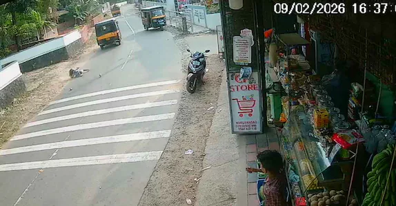 അമിത വേഗത്തിൽ ഓട്ടോറിക്ഷ; വാഹനത്തിൽ നിന്ന് തെറിച്ചു വീണ് ആറു വയസ്സുകാരിക്ക് പരുക്ക്