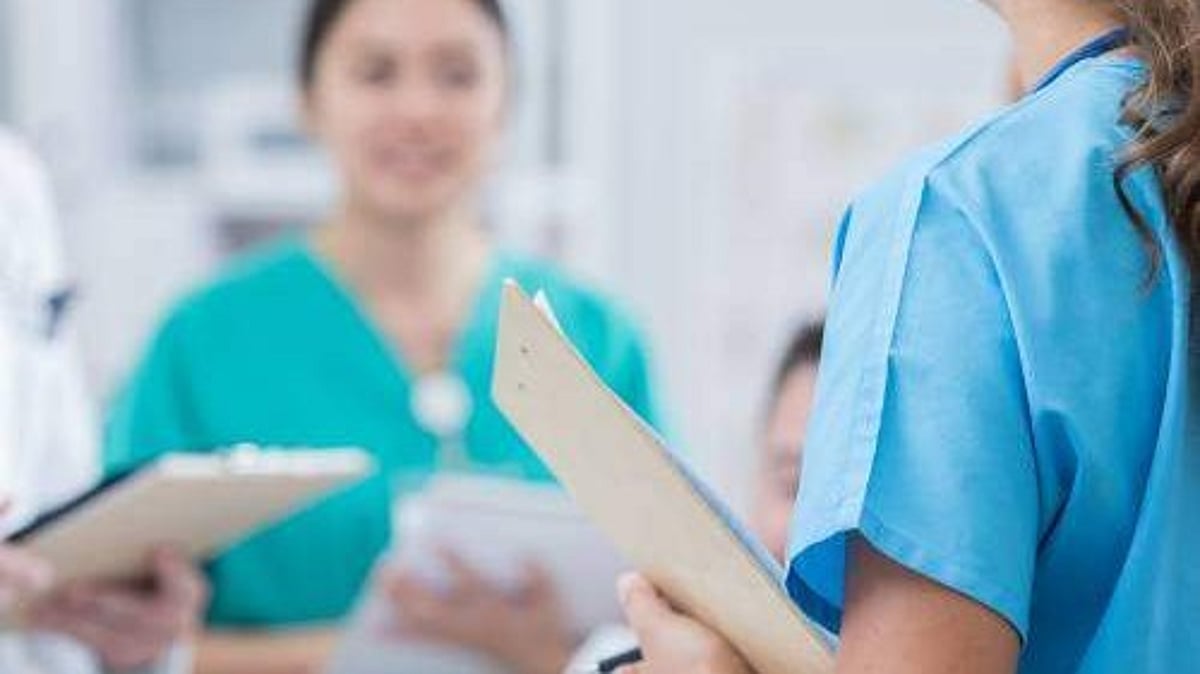 ശമ്പളവര്‍ധന: സ്വകാര്യ ആശുപത്രികളിലെ നഴ്സുമാര്‍ നാളെ പണിമുടക്കും