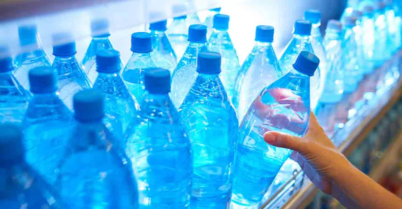 വിവാഹ സൽക്കാരത്തിനിടെ കുപ്പിവെള്ളത്തെ ചൊല്ലി തർക്കം: ഒരാൾക്ക് കുത്തേറ്റു