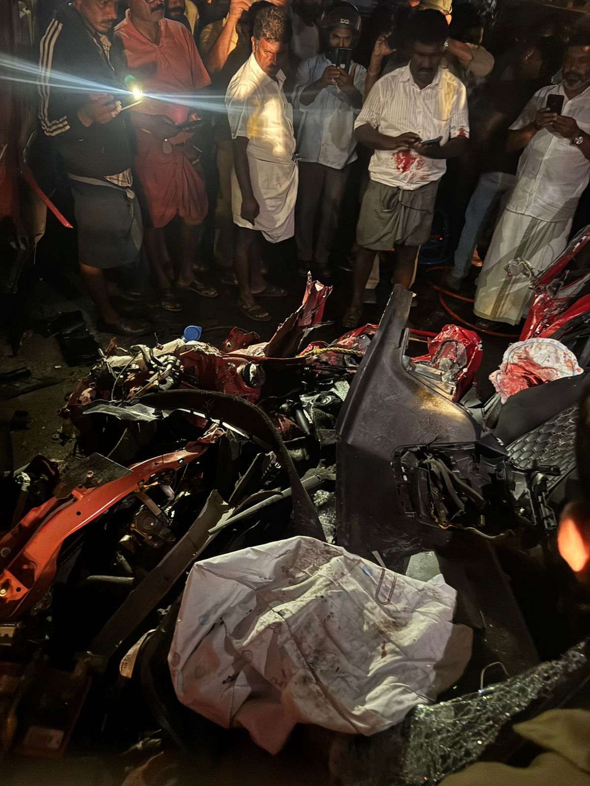 കെഎസ്ആർടിസിയും കാറും കൂട്ടിയിടിച്ച് അപകടം:രണ്ടുപേർ മരിച്ചു