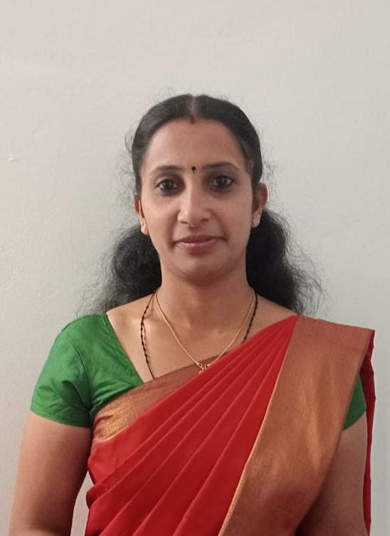 വാഹനാപകടത്തിൽ പരിക്കേറ്റ് ചികിത്സയിലായിരുന്ന അധ്യാപിക മരിച്ചു