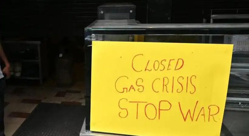 അയവില്ലാതെ എല്‍പിജി പ്രതിസന്ധി; സംസ്ഥാനത്തെ കൂടുതല്‍ ഹോട്ടലുകള്‍ അടച്ചിടലിലേക്ക്